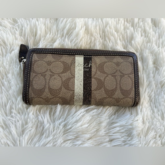 Coach Handbags - Coach medium zip around wallet
